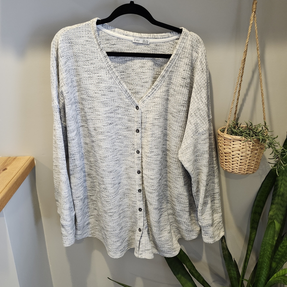 DEX 3x Gray V-Neck Button-Up Sweater